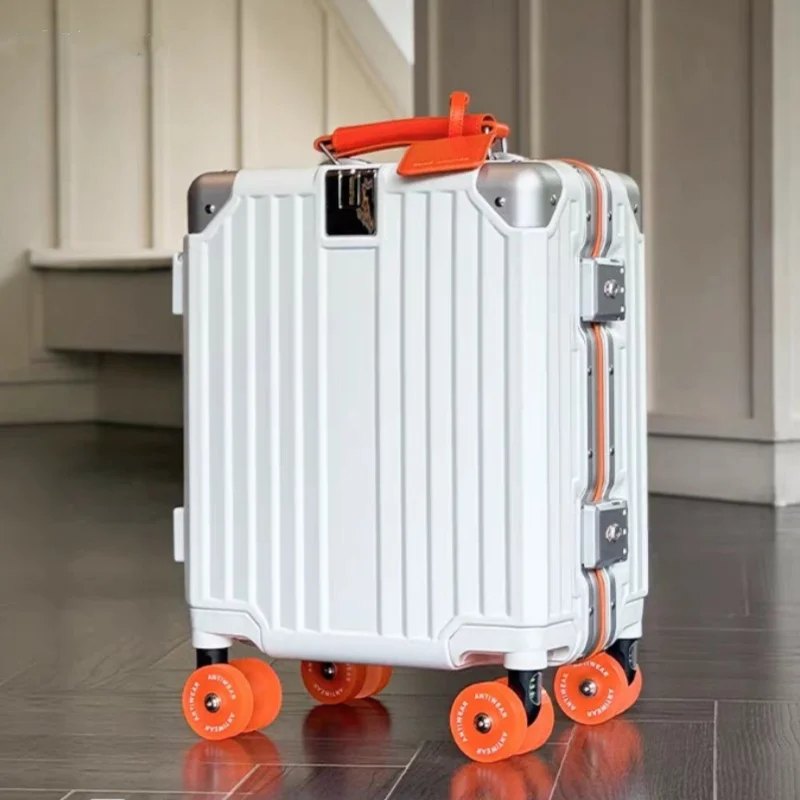 Aluminum Frame Carry On Luggage - 14 inçlik, TSA kilitli, alüminyum çerçeveli,