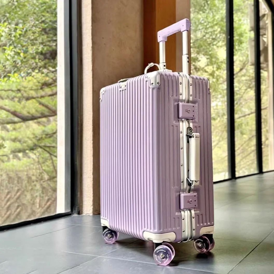Renkli Sessiz Çıkrık TSA Kilit - Aluminum Frame Carry On Luggage incelemesi ve fiyatı
