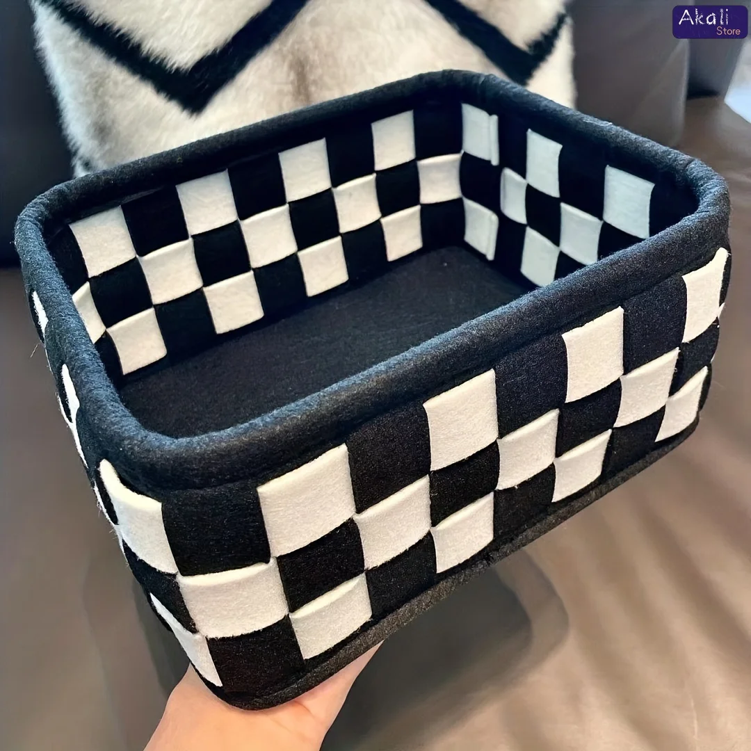 2026 Siyah Beyaz Kareli Saklam - Cosmetic Bags incelemesi ve fiyatı